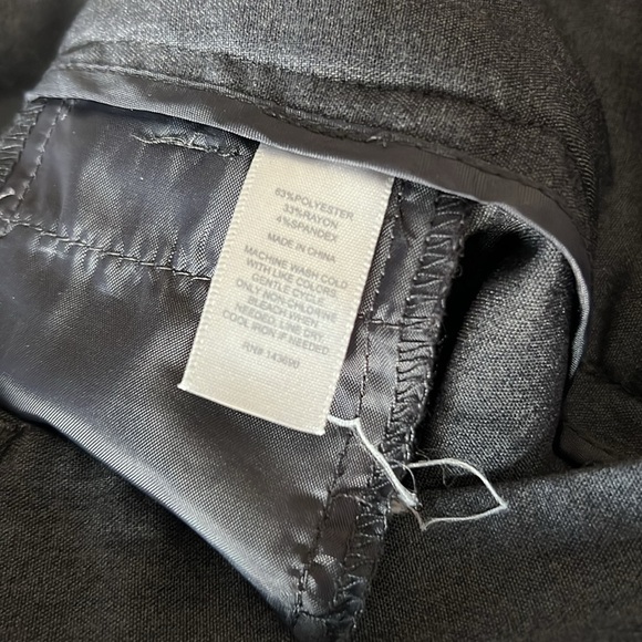 Larry Levine EUC Women’s 2 petite trouser pants - Picture 7 of 7